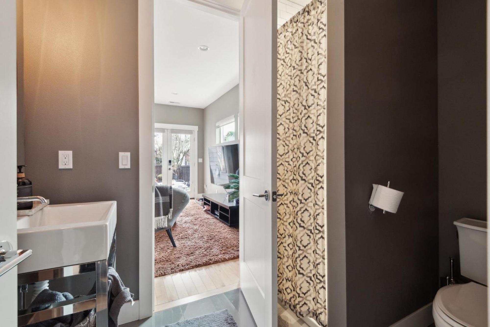Spacious Family Retreat - Media & Patio Holiday home *