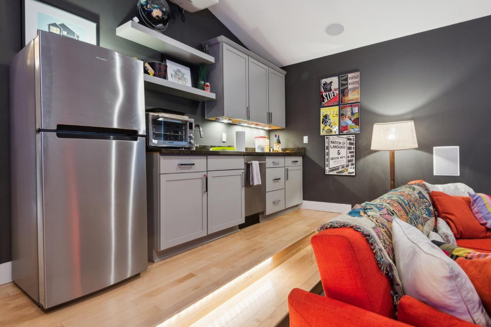 Spacious Family Retreat - Media & Patio Holiday home *