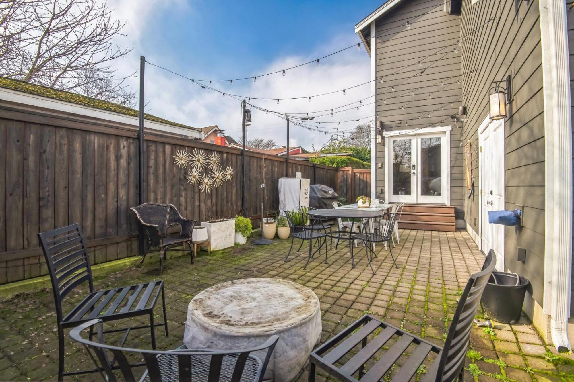 Spacious Family Retreat - Media & Patio