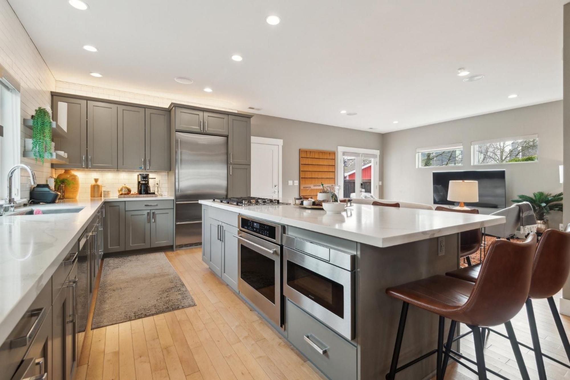 Spacious Family Retreat - Media & Patio